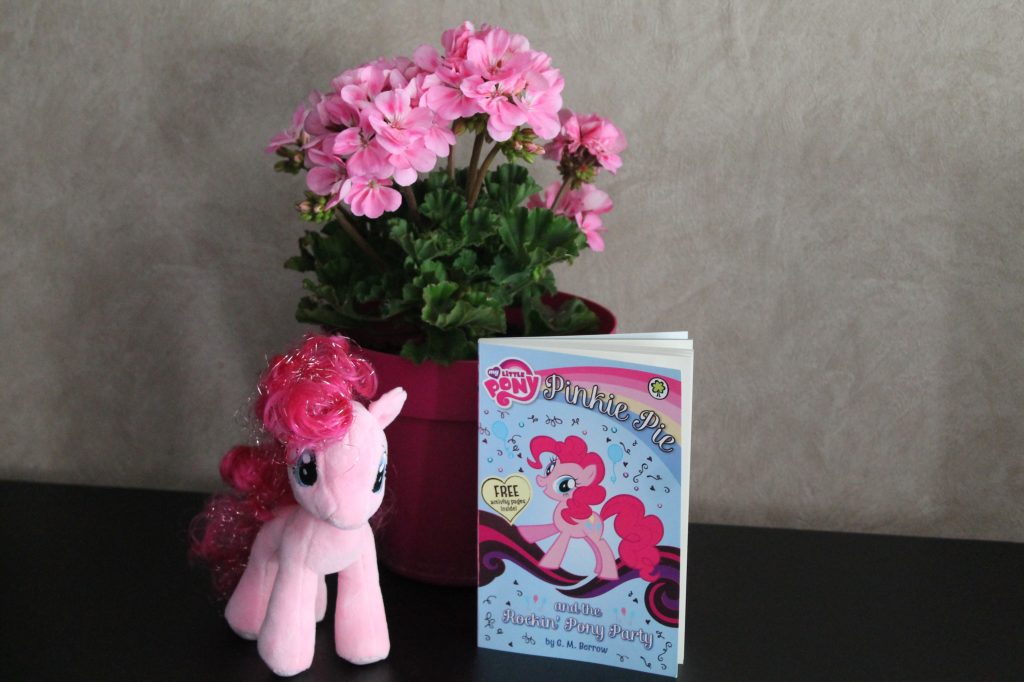 Pinkie Pie and the rockin' pony party